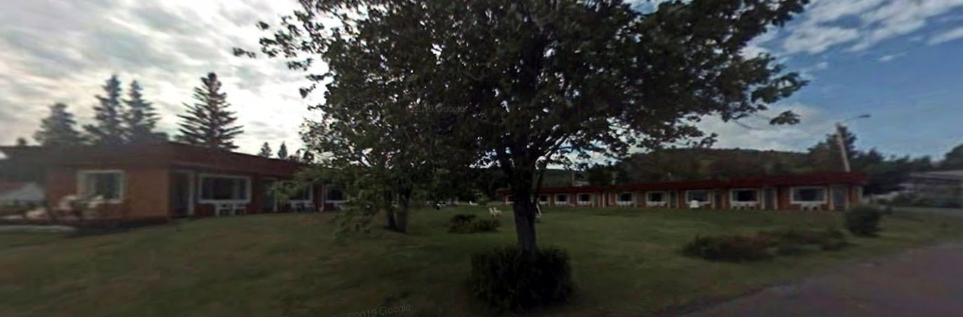 King Copper Motels - Unused Buildings 2008 (newer photo)